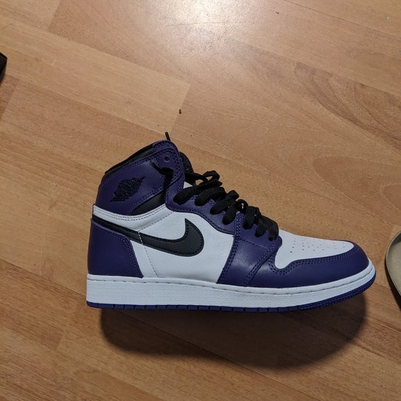 NIKE Air Jordan 1 Retro High Court Purples-  Womens size 8 - Picture 10 of 12